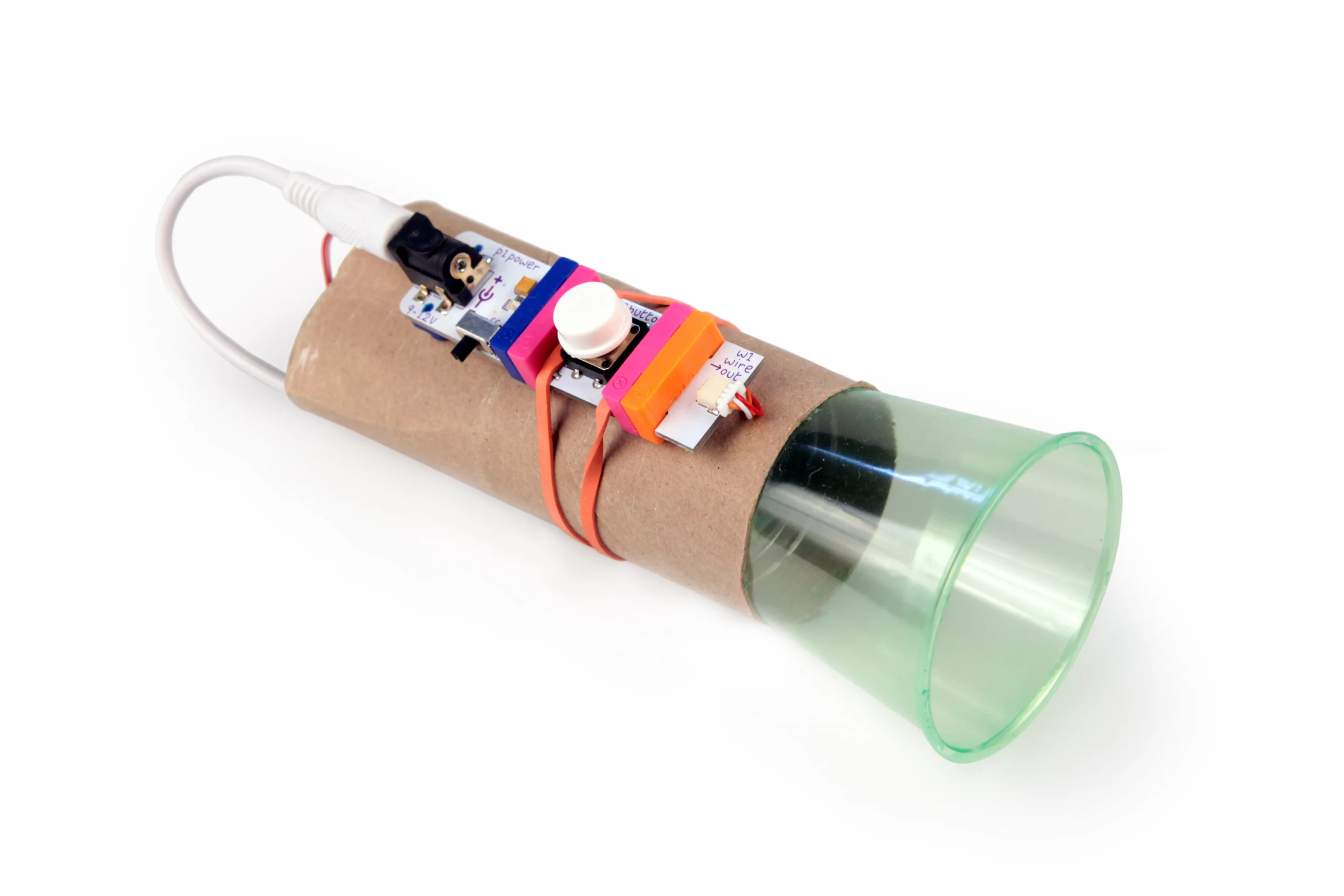 The Flashlight has four littleBits: bright LED module, button module, power module and wire module (Photo: littleBits)