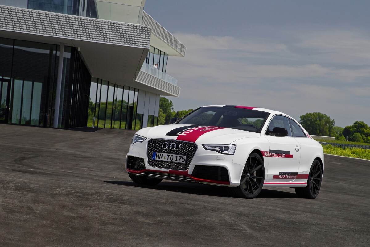 The RS 5 concept's three turbos combine for 385 hp and 553 lb-ft