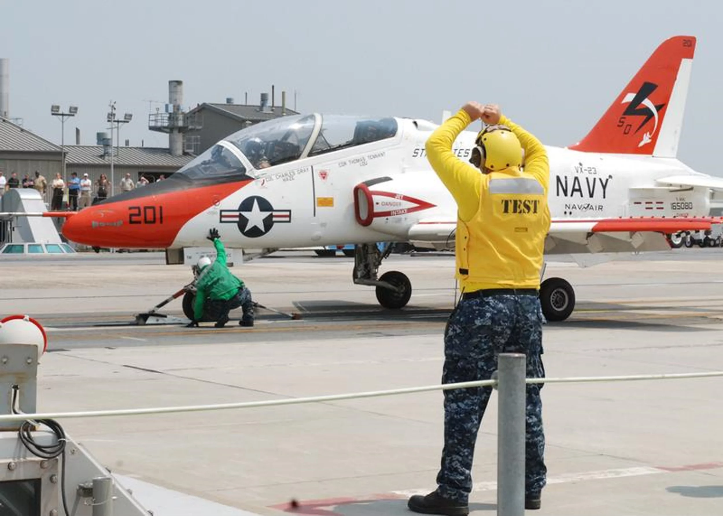 T-45C Goshawk prepares for launch (Image: US Navy)