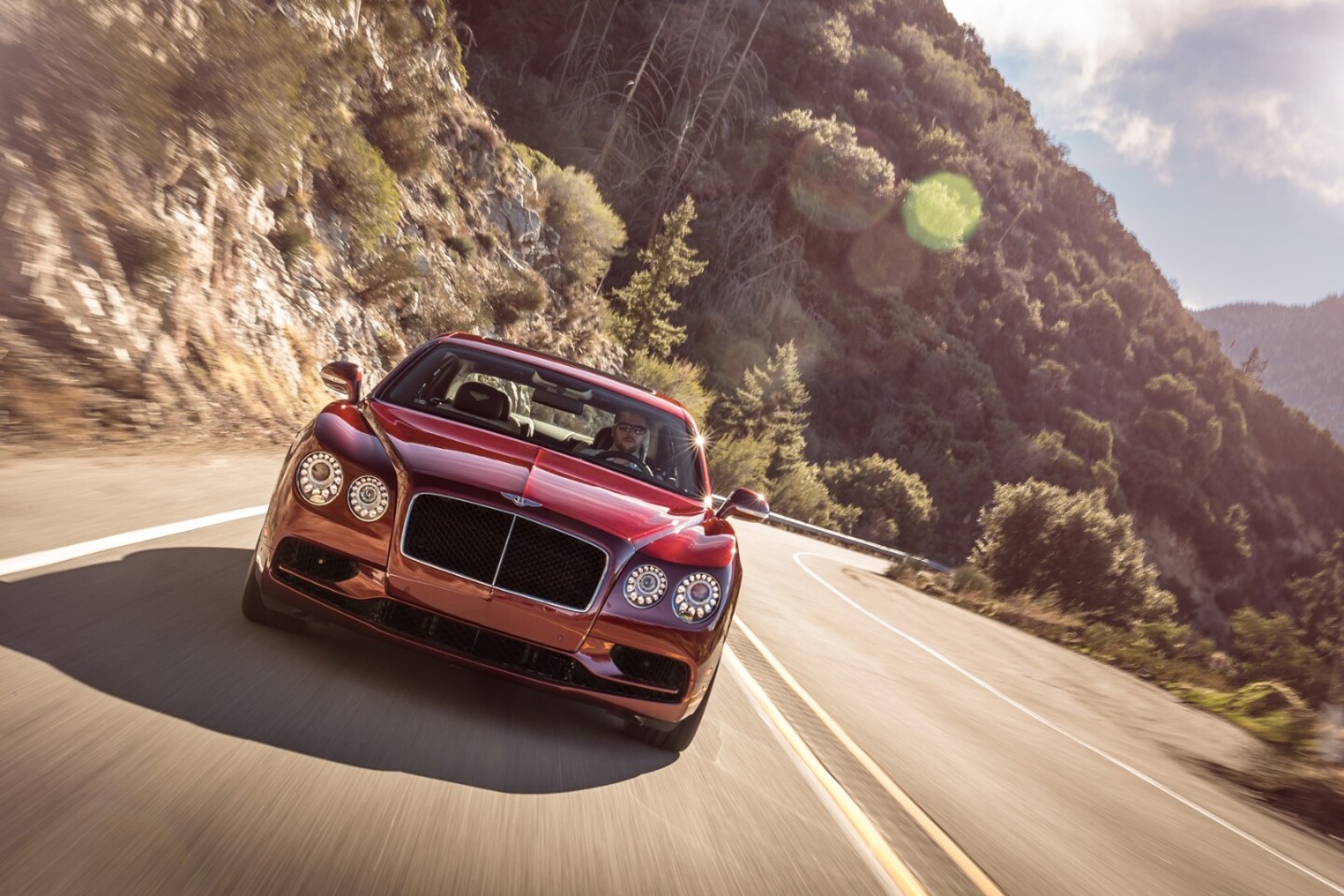 The Flying Spur V8 S accelerates from to 0-100 km/h (62 mph) in 4.9 seconds