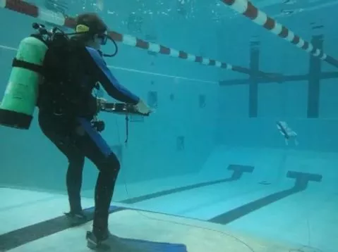 AQUA and a diver with the AQUATablet