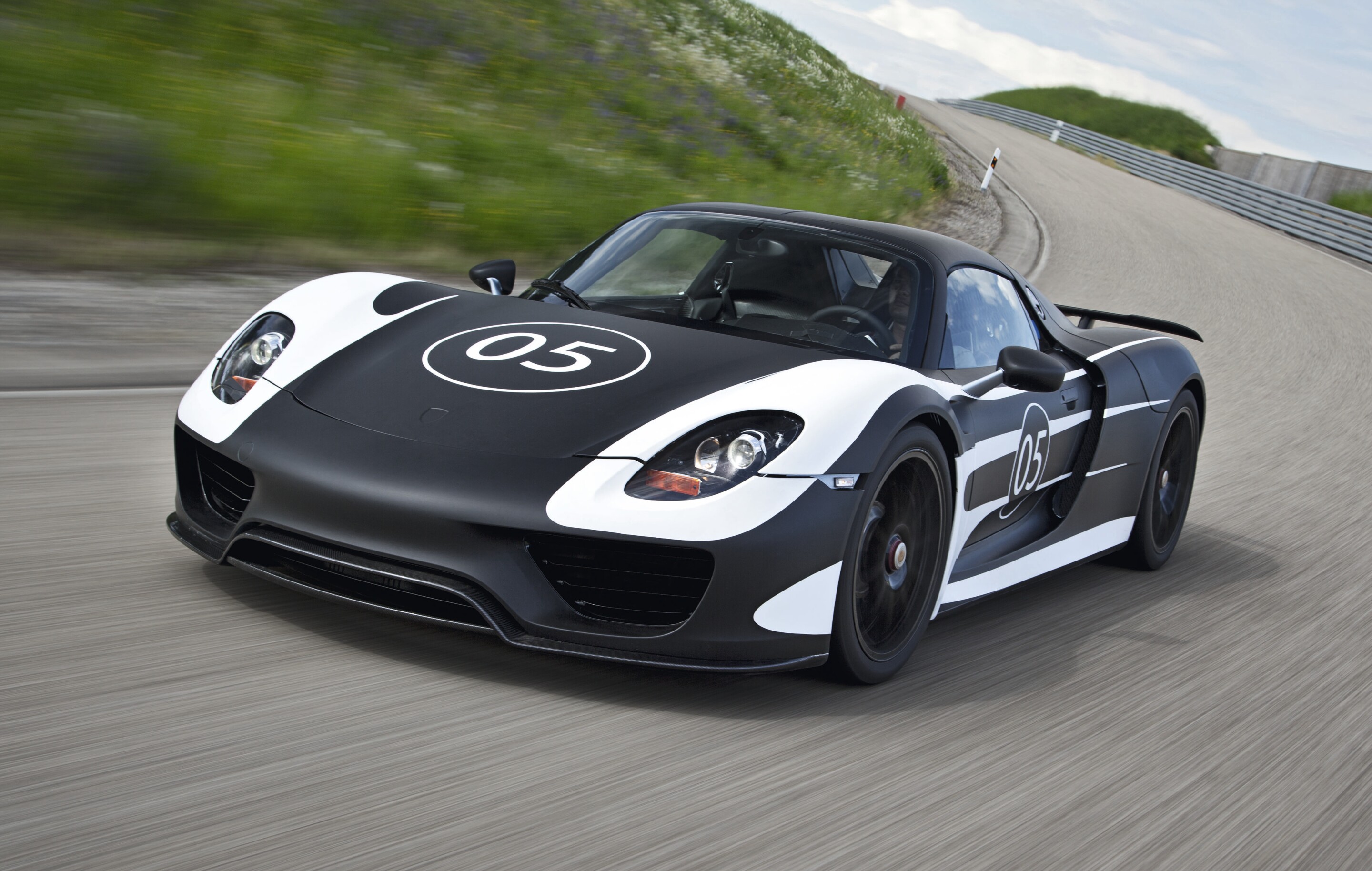 You Can Still Buy A New Porsche 918 Spyder [61 Photos]