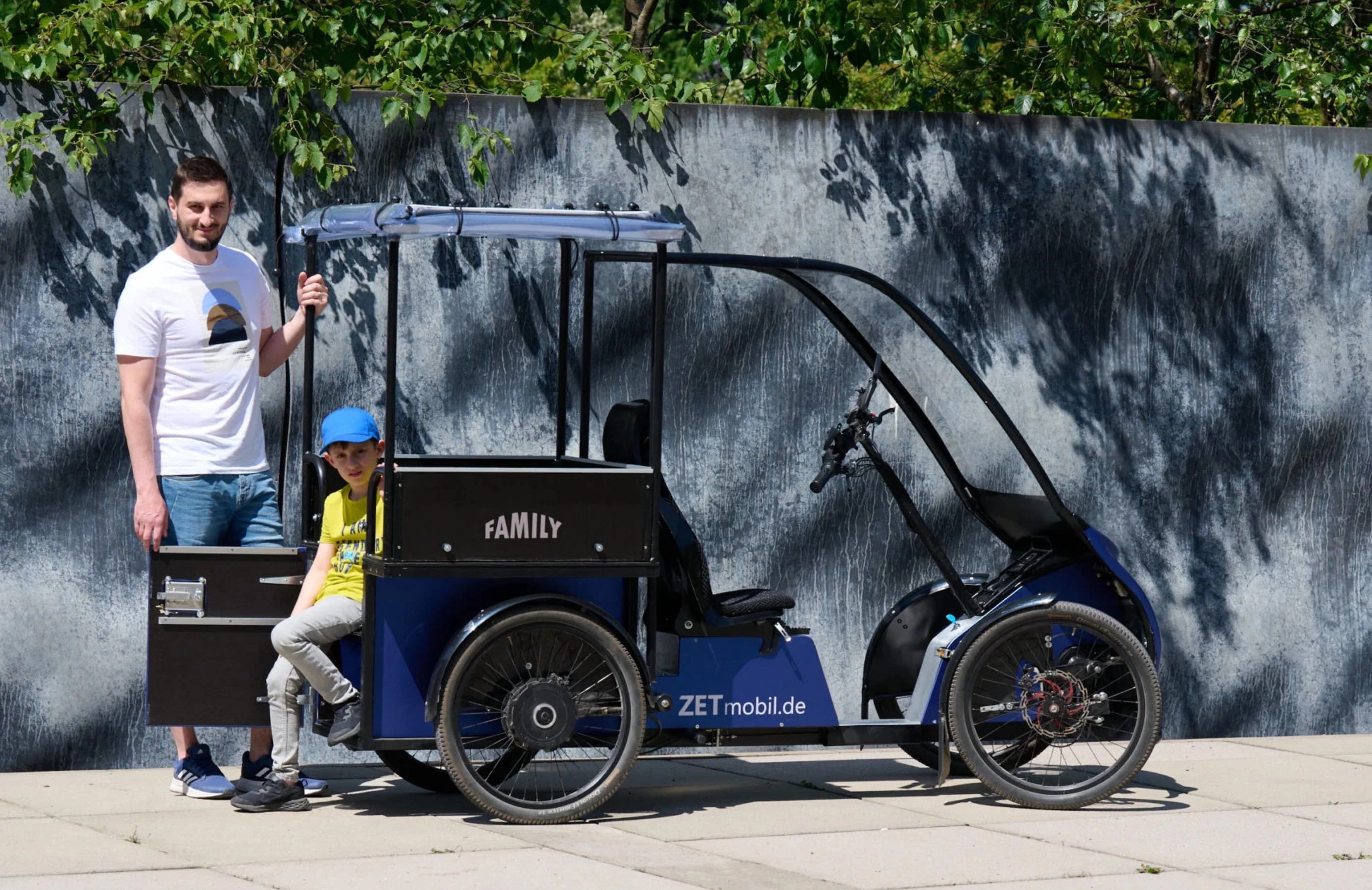 The ZET platform can be configured for family hauling