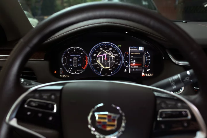 Cadillac XTS gauge cluster