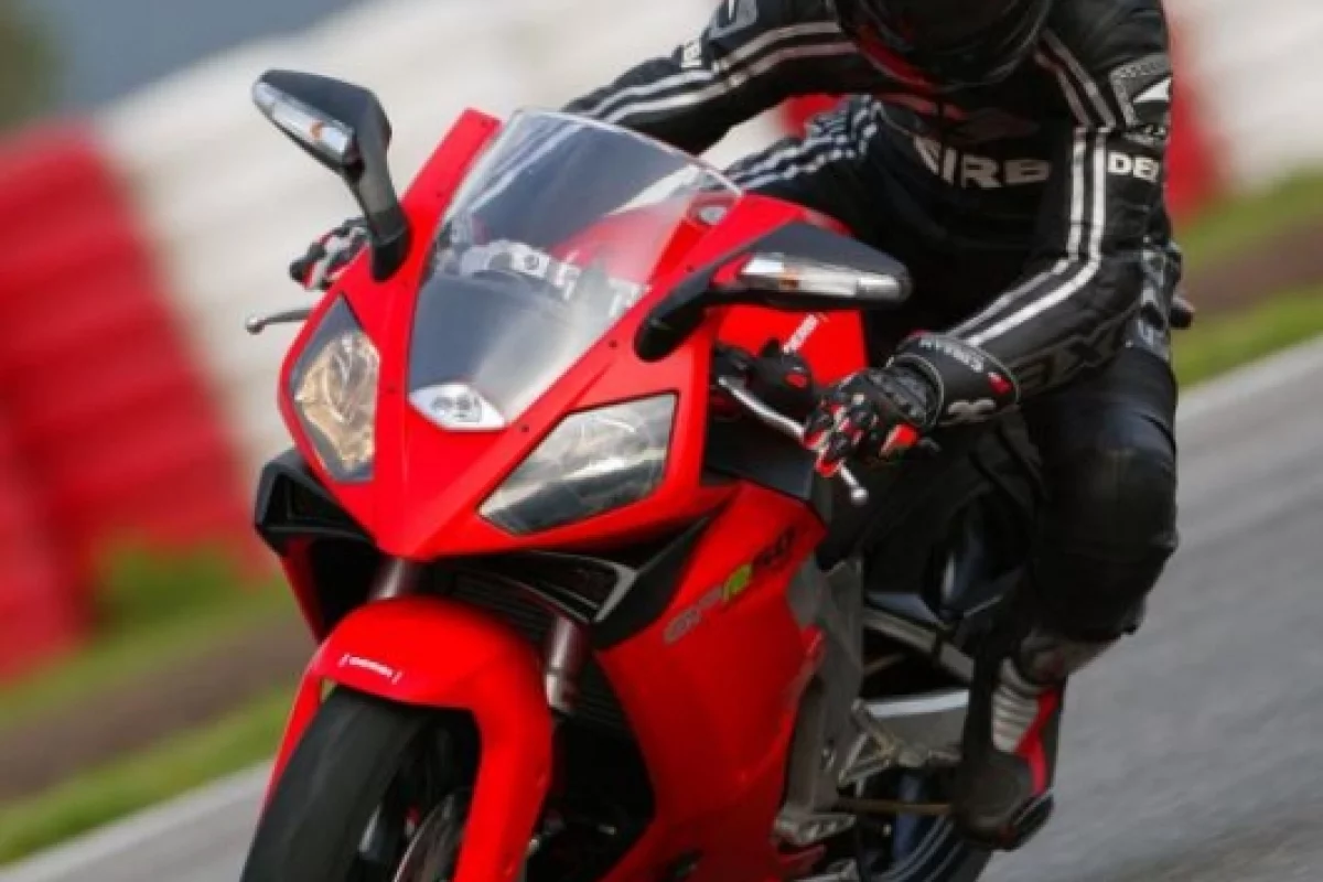 The petrol-engined Derbi on the racetrack