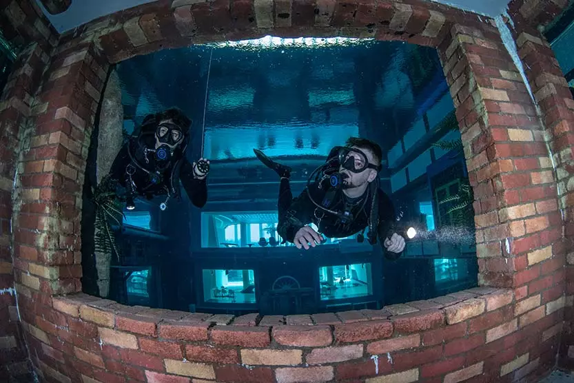 Deep Dive Dubai has something for folks with all levels of experience
