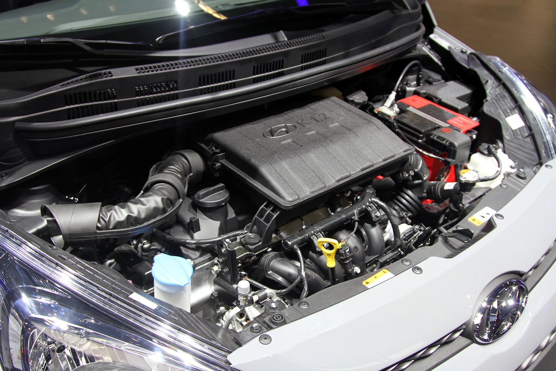 i10 will be available with two engine options, a 1.0 liter, 65 hp model and a 1.25 liter, 85 hp version (Photo: Gizmag.com)