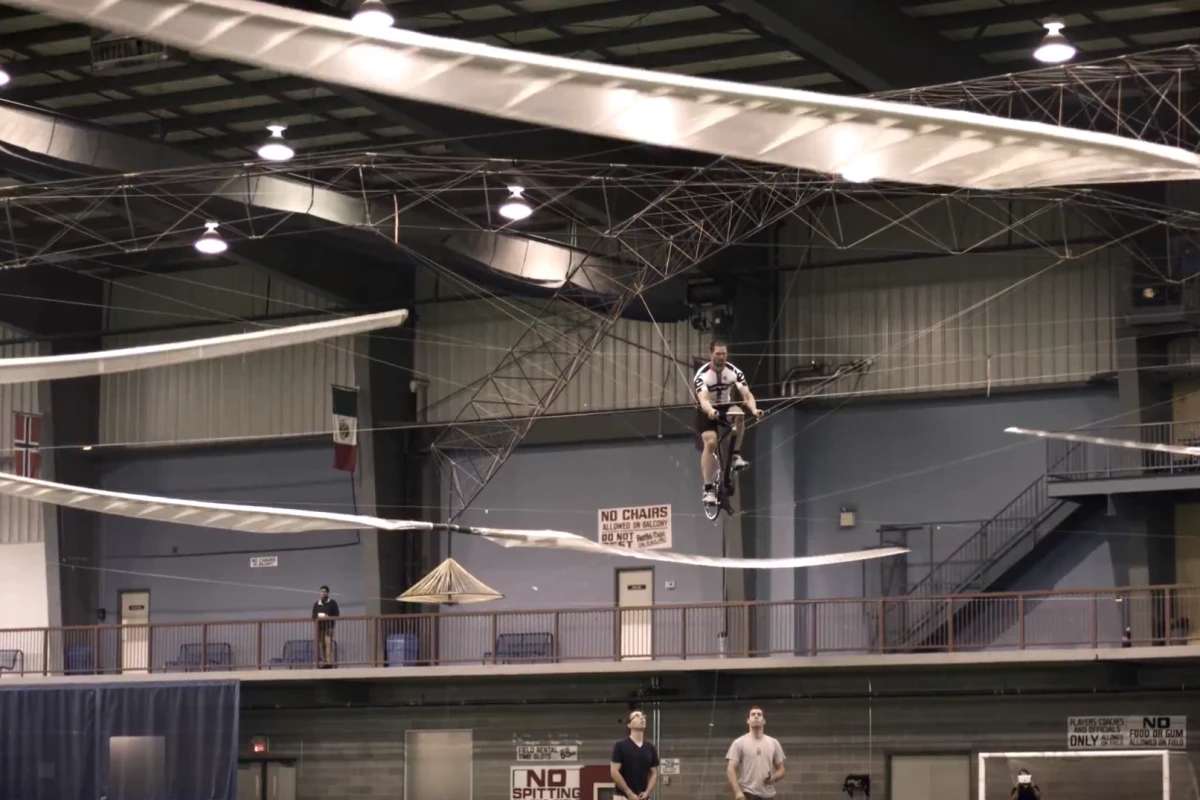 The prize-winning flight of AeroVelo's Atlas (Video still: AeroVelo)