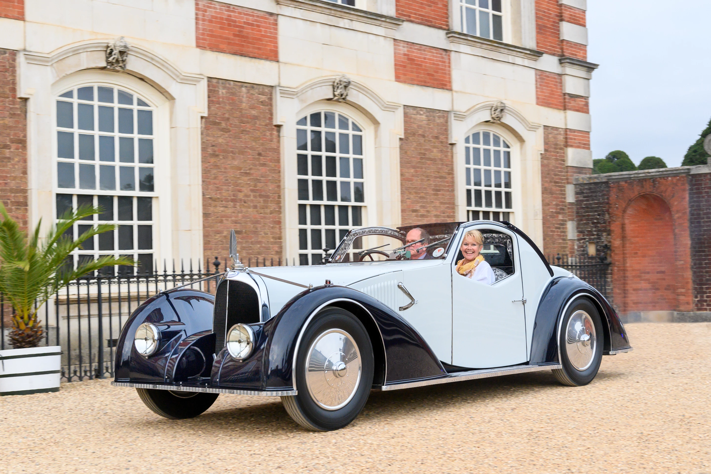 This art deco Voisin C-27 Aérosport was designed and built in 1934 by one of the great mechanical engineers of the 20th Century, Gabriel Voisin. It is unique and comes from the collection of Peter and Merle Mullin. It is now one of the finalists of the Peninsula Classics Best of the Best Awards.