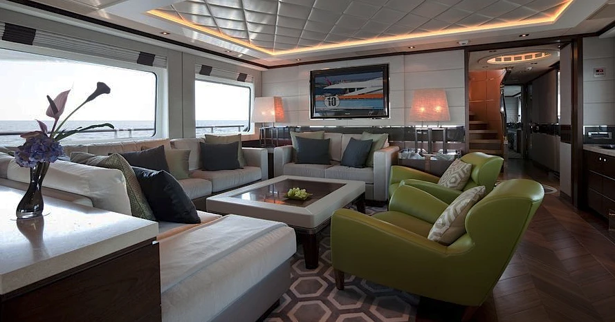 M/Y Aurelia lounge area