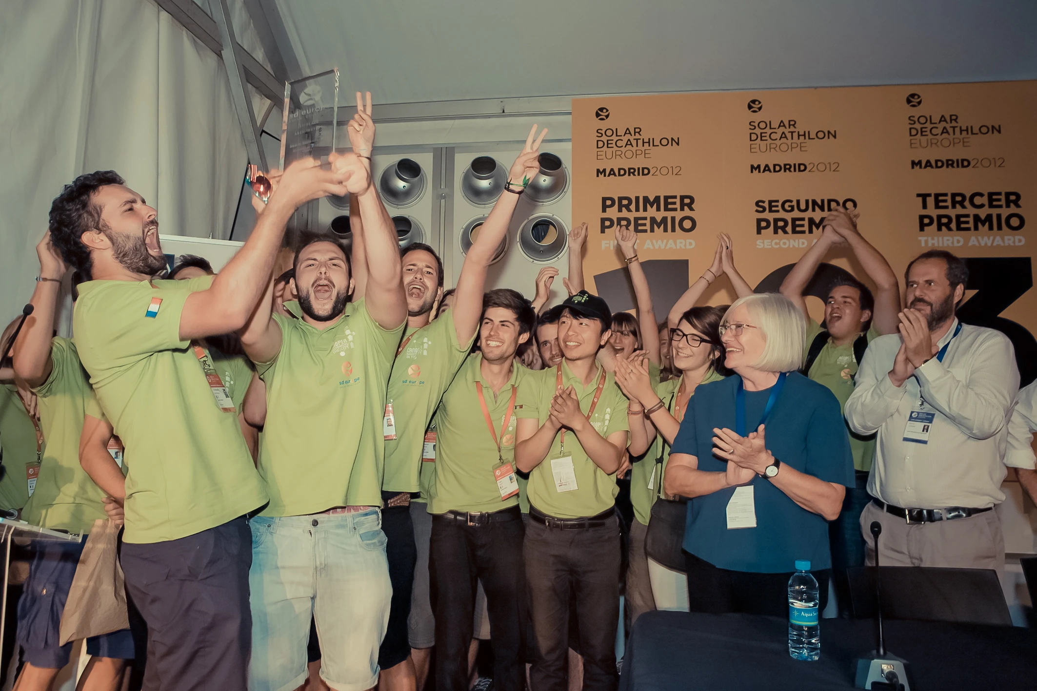 Team Rhone Alpes celebrates its win