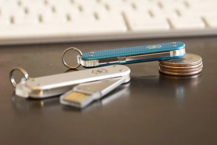 Victorinox has released its Slim Flash and Slim Duo rugged, detachable USB flash drive
