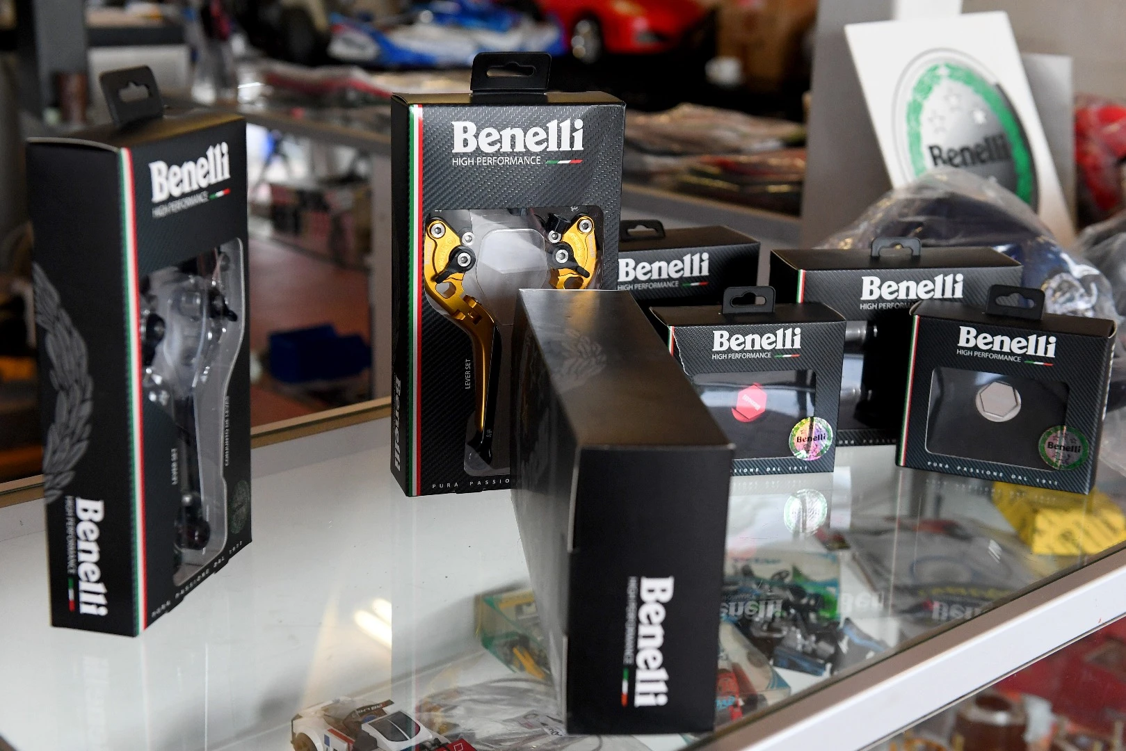 Benelli TnT125: bling it up with official Benelli bits