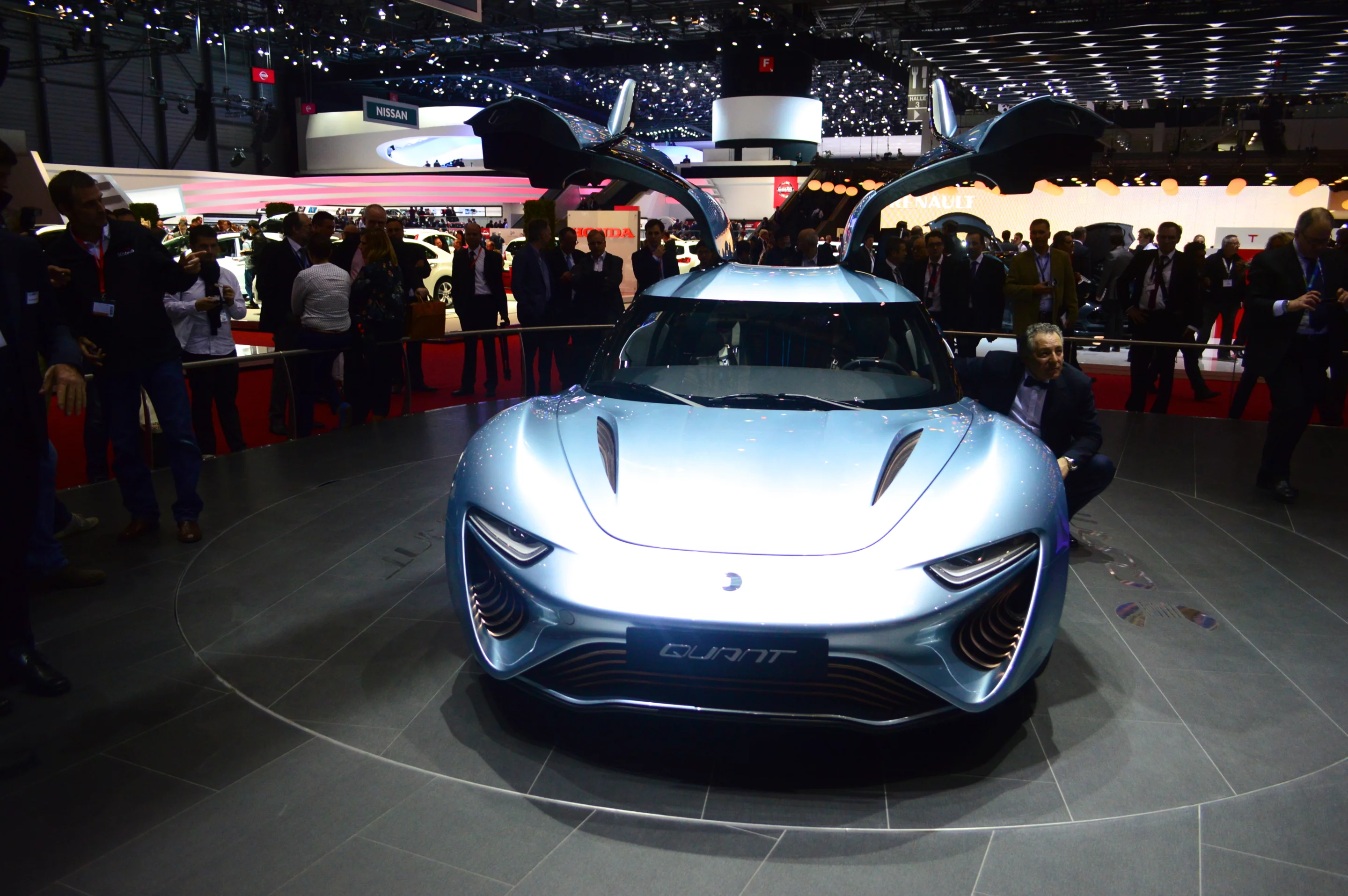 The world premiere of the Nanoflowcell Quant e-Sportlimousine