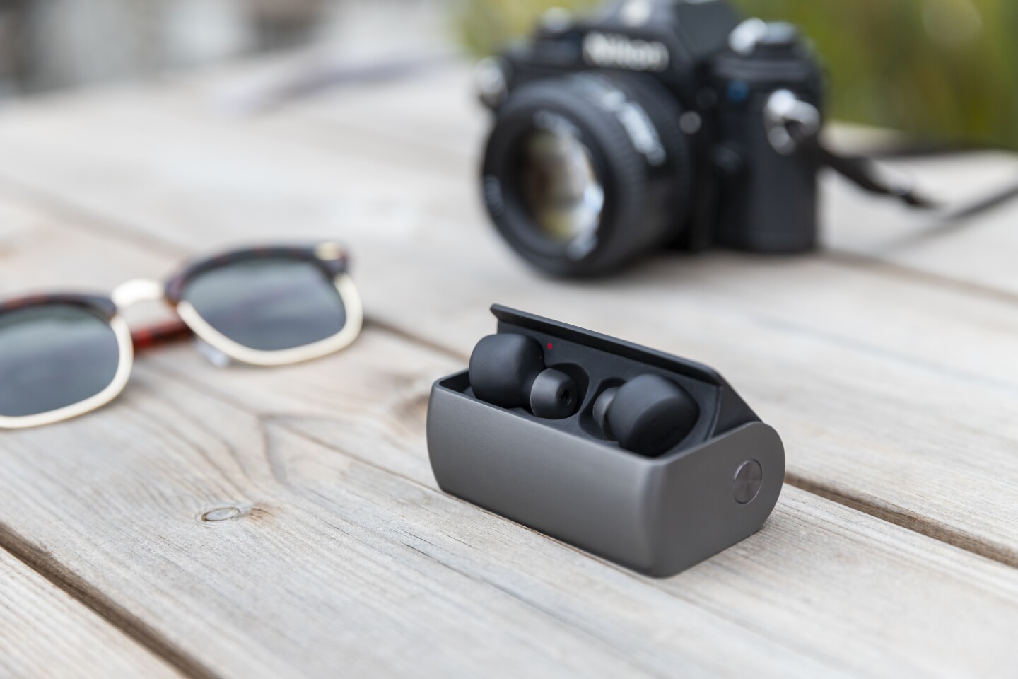 10 minutes in the charging case will juice up the TrueConnect 2 earphones for an hour's listening