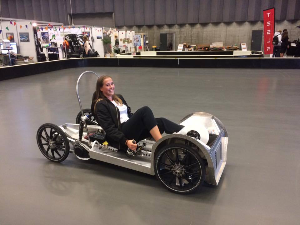 Dual Motor Velomobile Gets Unchained