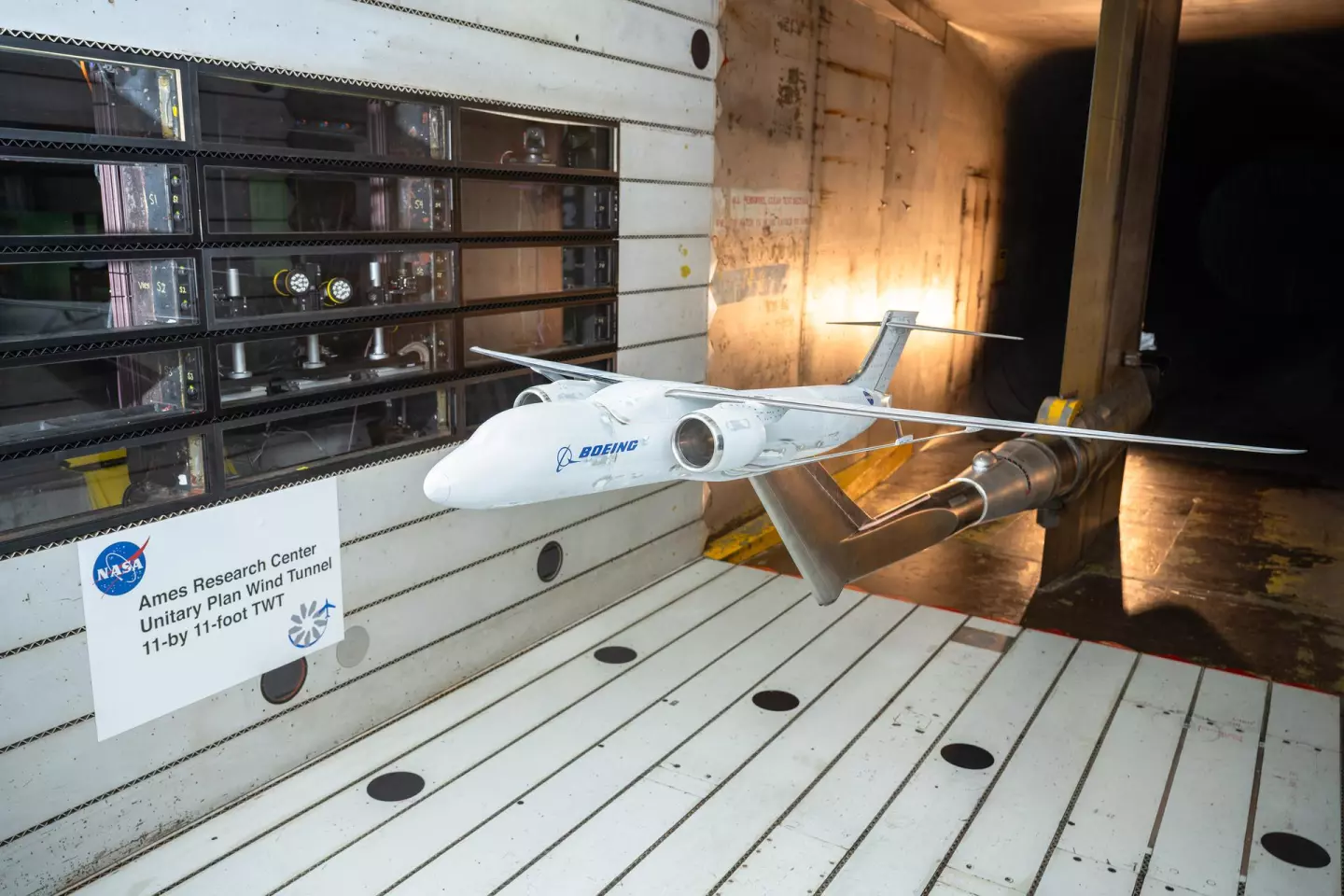 Model of the X-66 in wind tunnel tests