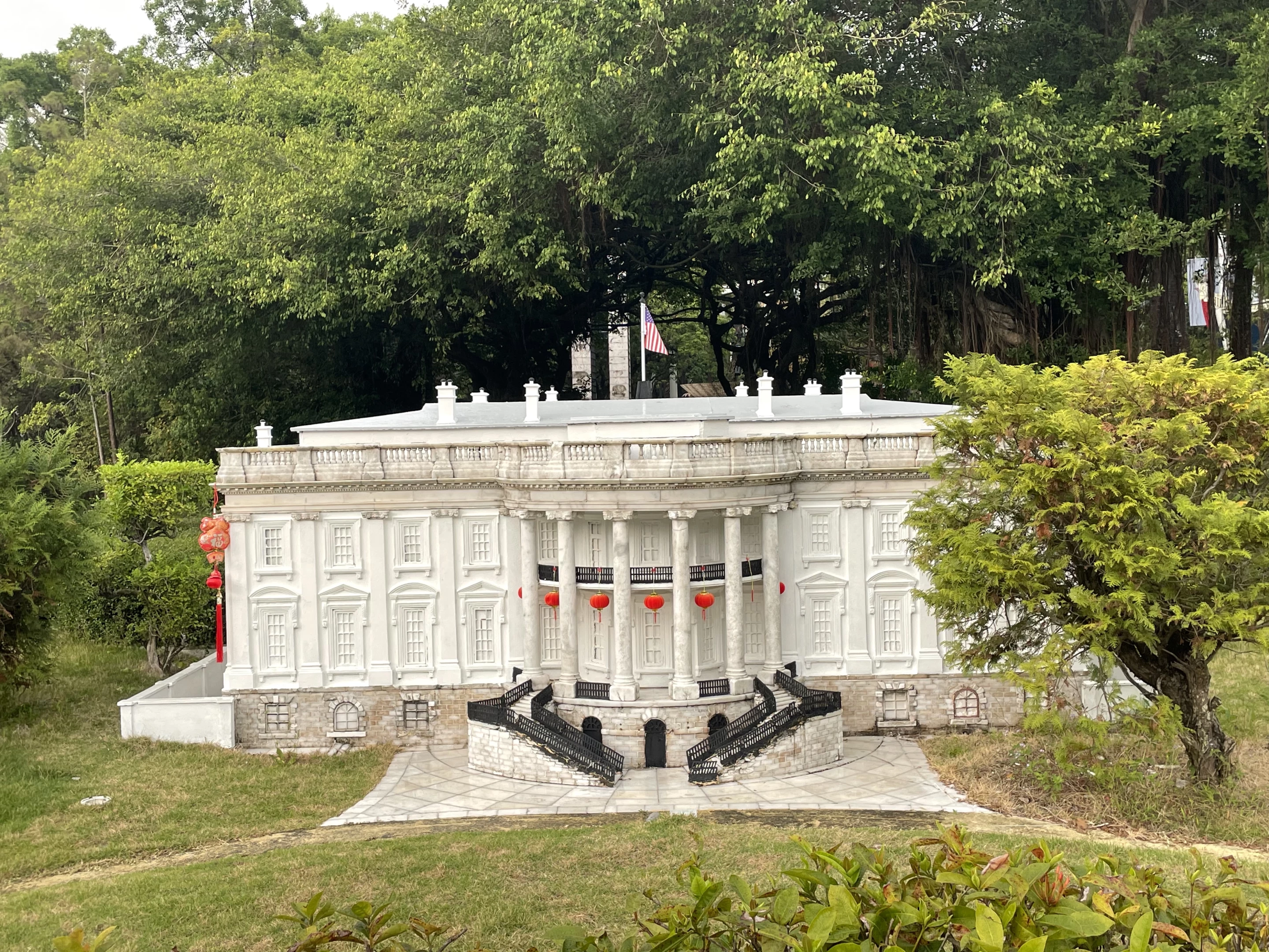 This White House also doesn't have an East Wing (nor a West Wing)