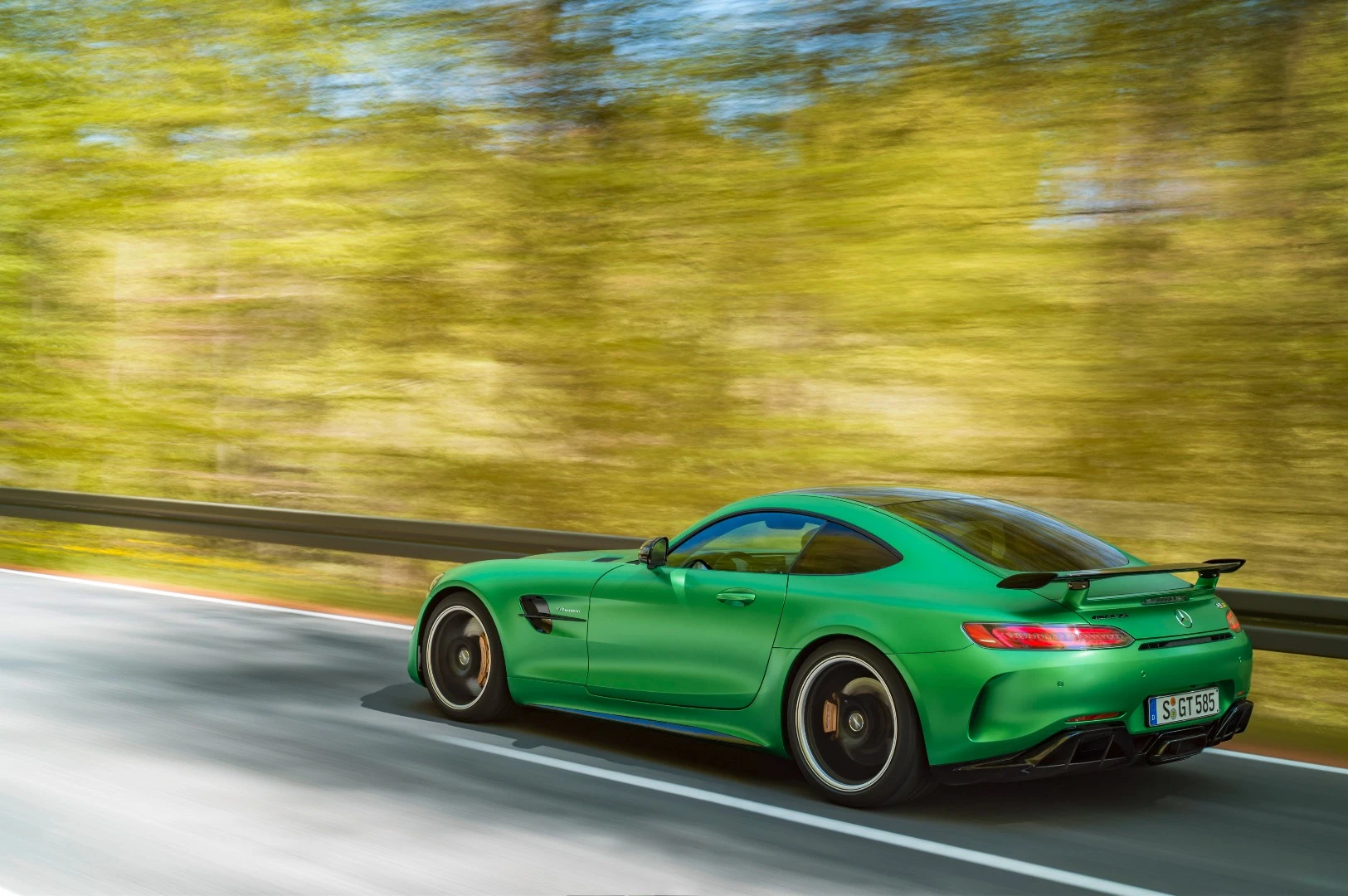 The all-new Mercedes-AMG GT R