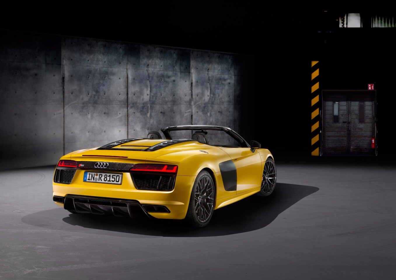 Top speed is 197.6 mph (318 km/h) in the Spyder model