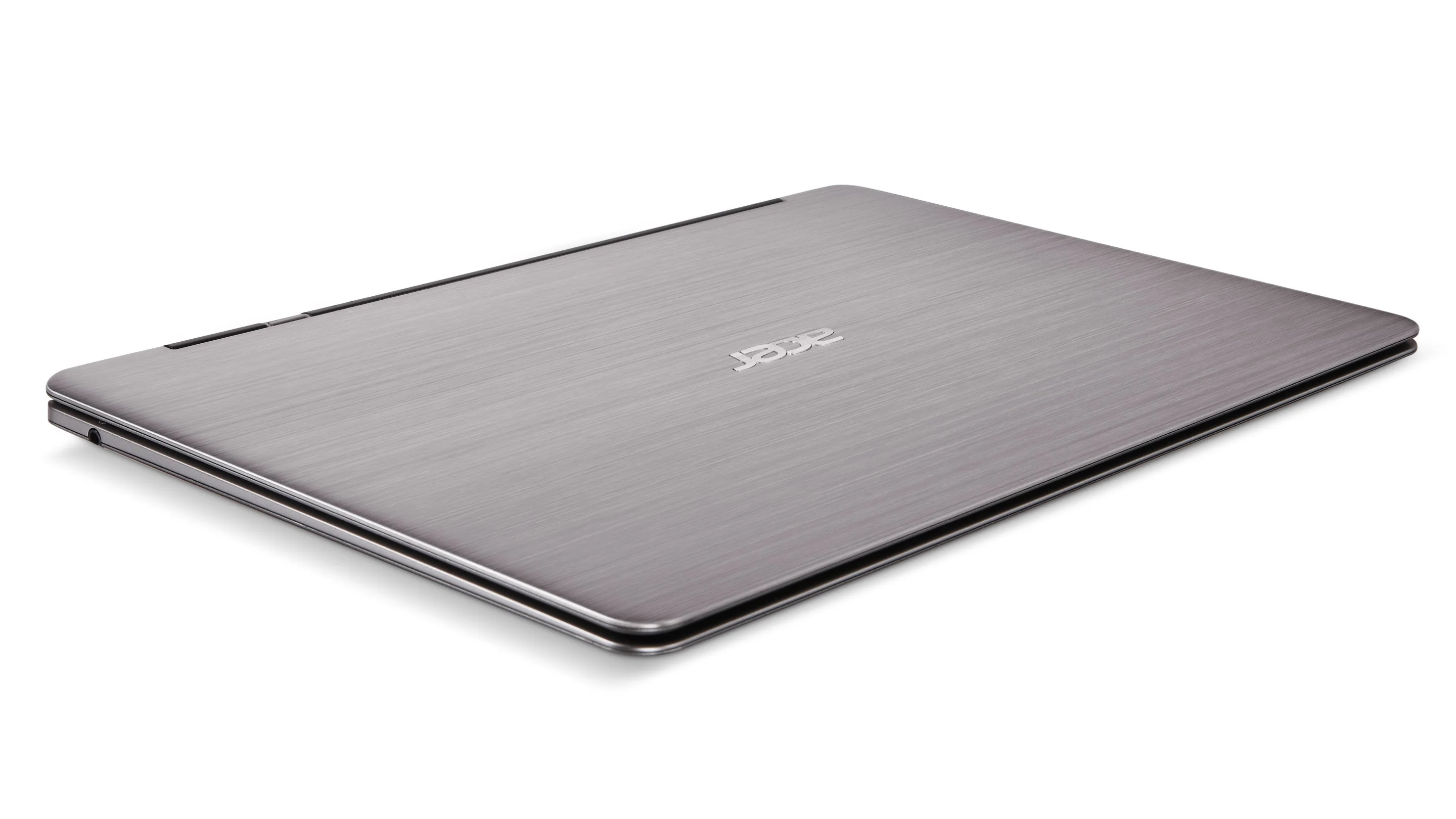 Acer has unveiled its first 13.3-inch Ultrabook at IFA 2011 - the Aspire S3, which we got the chance to have a closer look at, and were left less than impressed