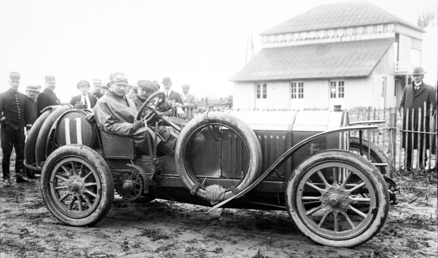 On 27 November, 1912, Victor Hemery took one of the four 15-litre Lorraine-Dietrich Grand Prix cars built for the French Grand Prix in June to Brooklands, establishing a raft of records . This car, now known as Vieux Charles III is still going strong as this story from the Brooklands Museum explains. Hemery set every record feasible but missed narrowly on becomi.ng the first person to cover 100 miles in an hour.