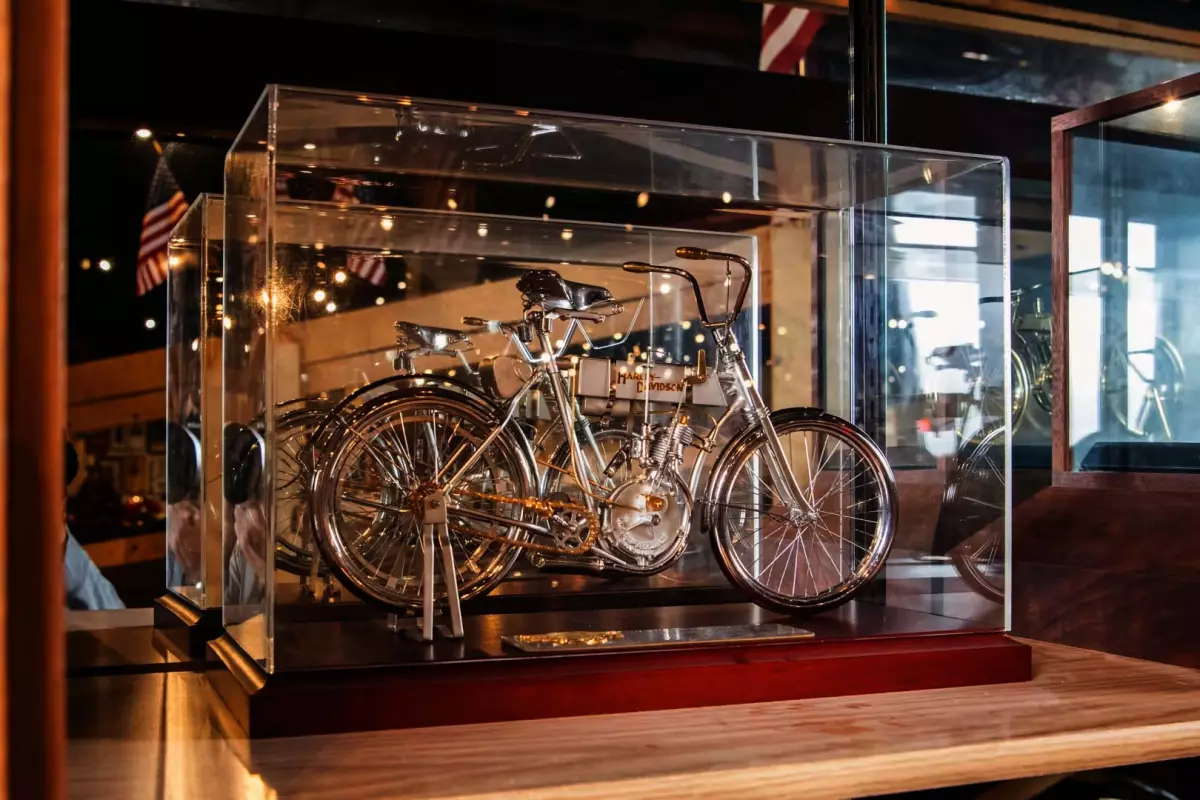 From board trackers to streamliners, and everything in between ... and enough historic memorabilia for 100 man caves. That's a Diamond Anniversary replica of the first Harley (a single).
