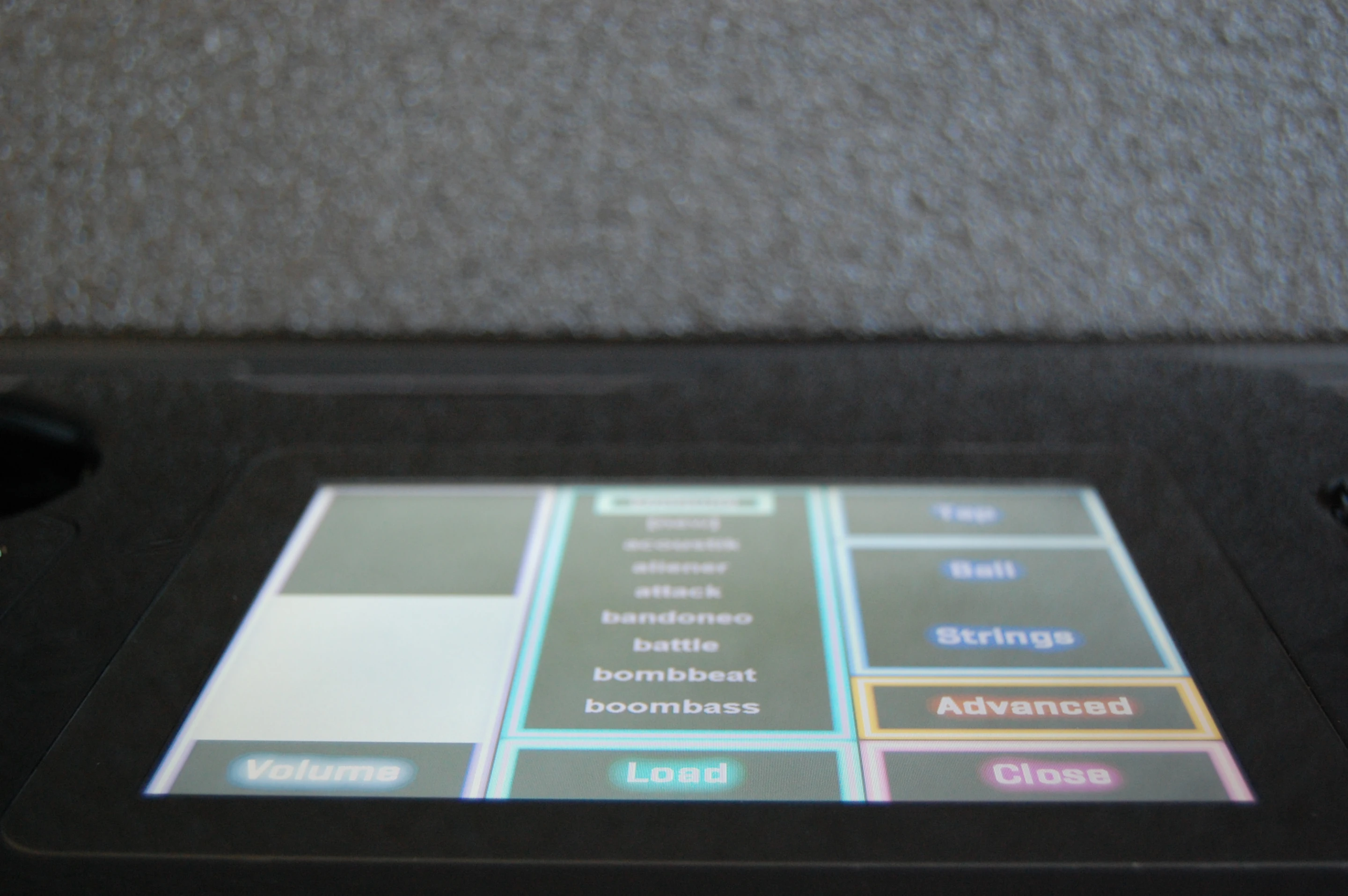 What's on the screen is still quite clear, even at this angle
