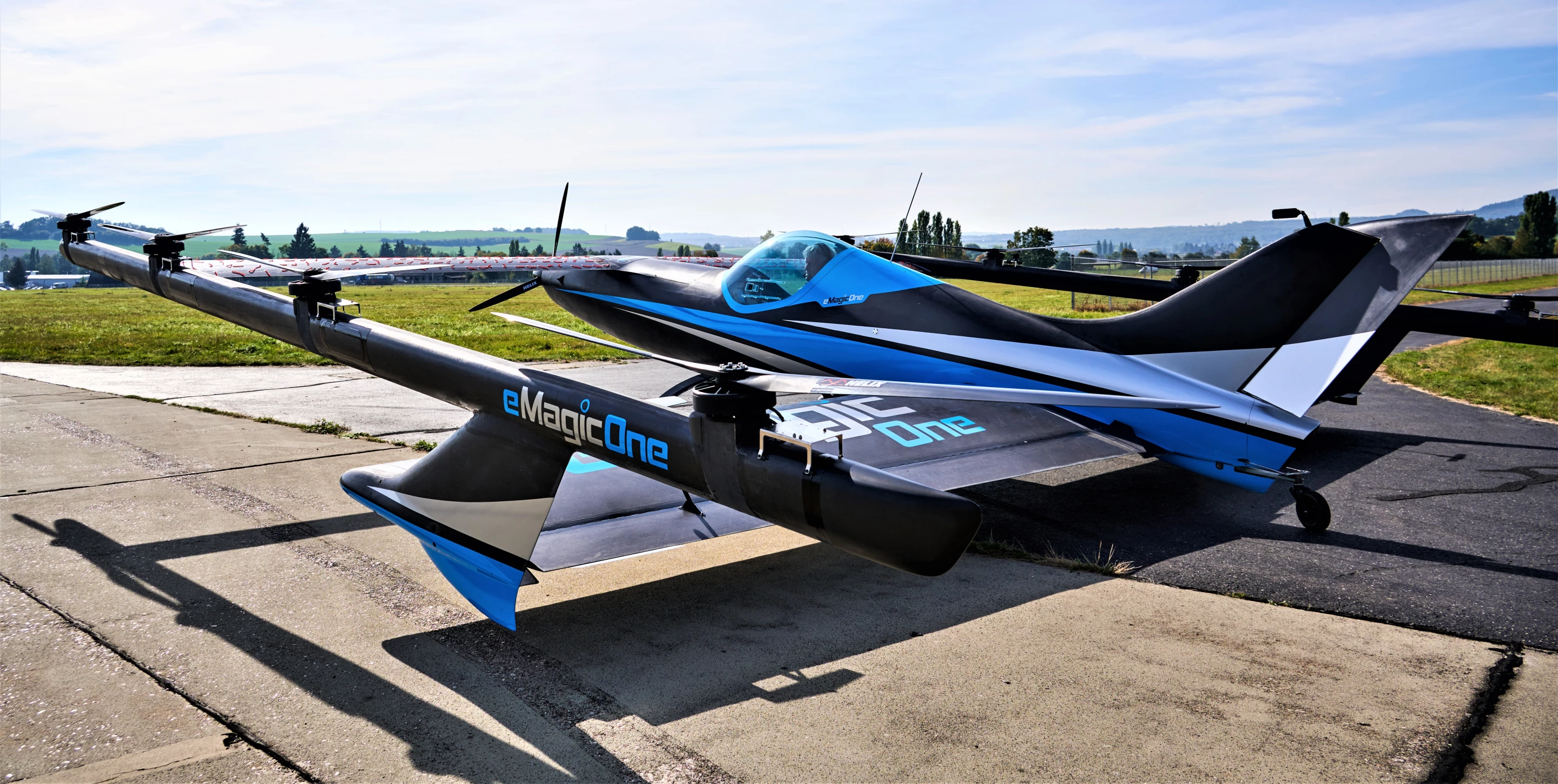 Senkel's custom-designed propulsion units weigh just 5kg including motors, props and controllers, and each develops 100 kg of thrust at 13 kW of power