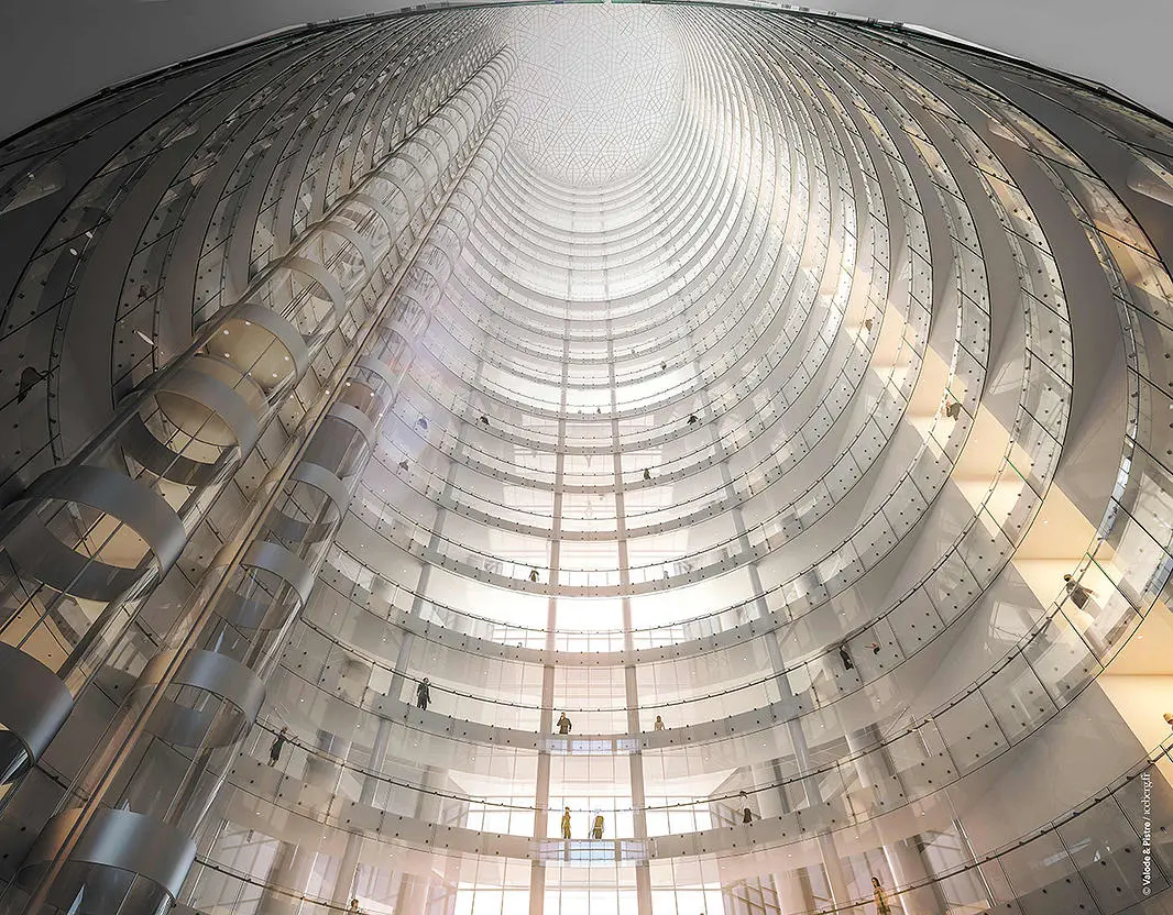 The tower will sport a large 100 m (328 ft) atrium