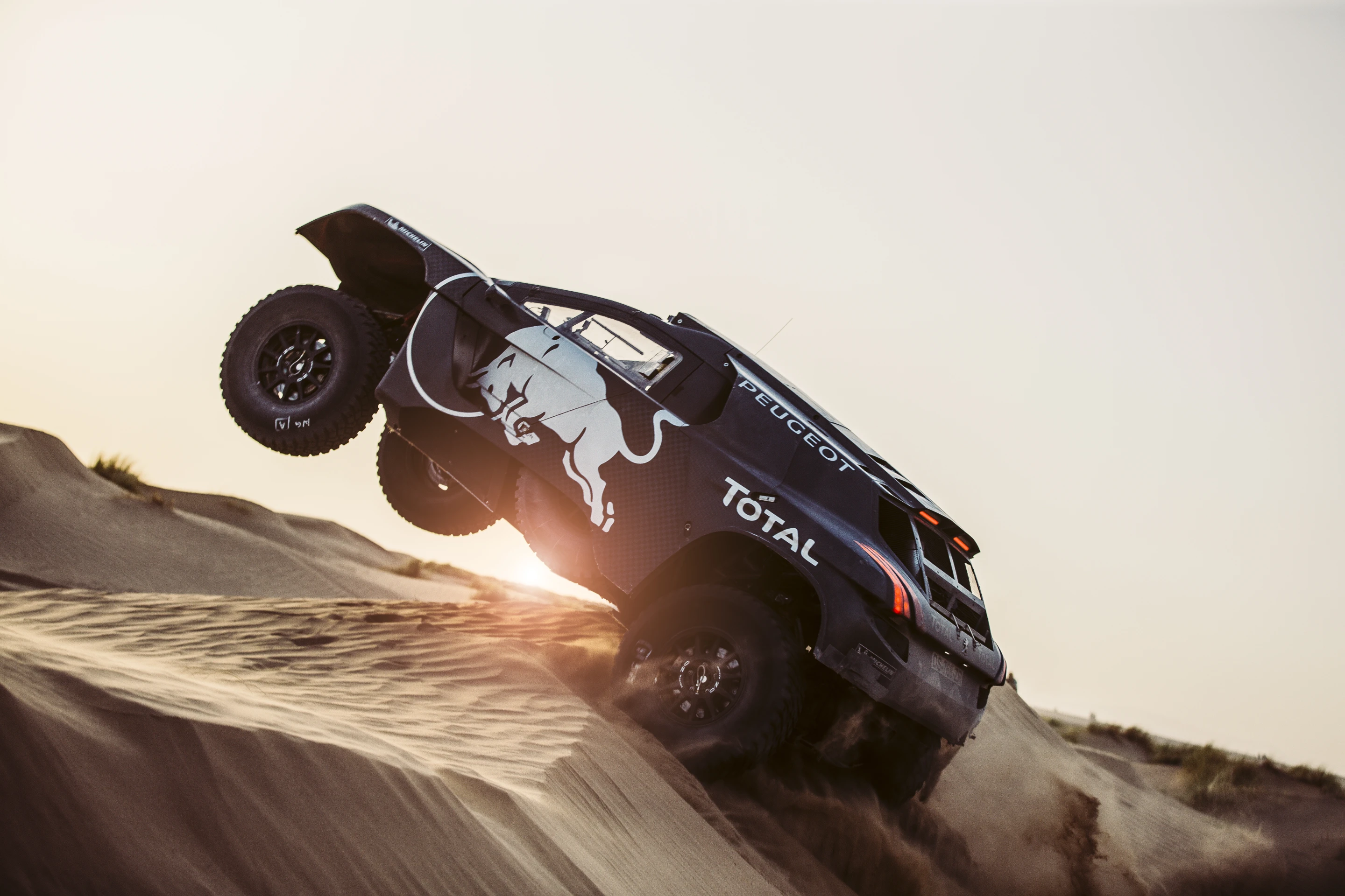 The 2008 DKR16 attacks the sand