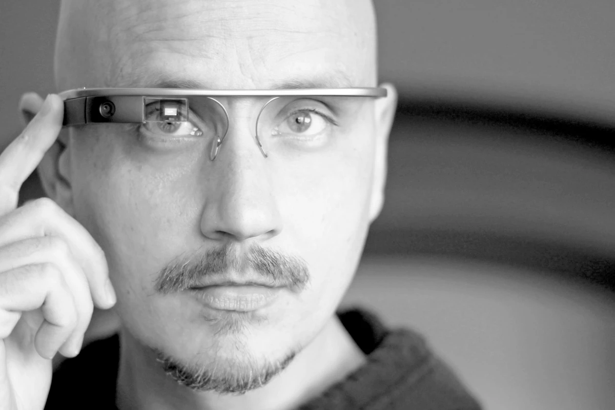 Gizmag reviews the Google Glass Explorer Edition 2.0