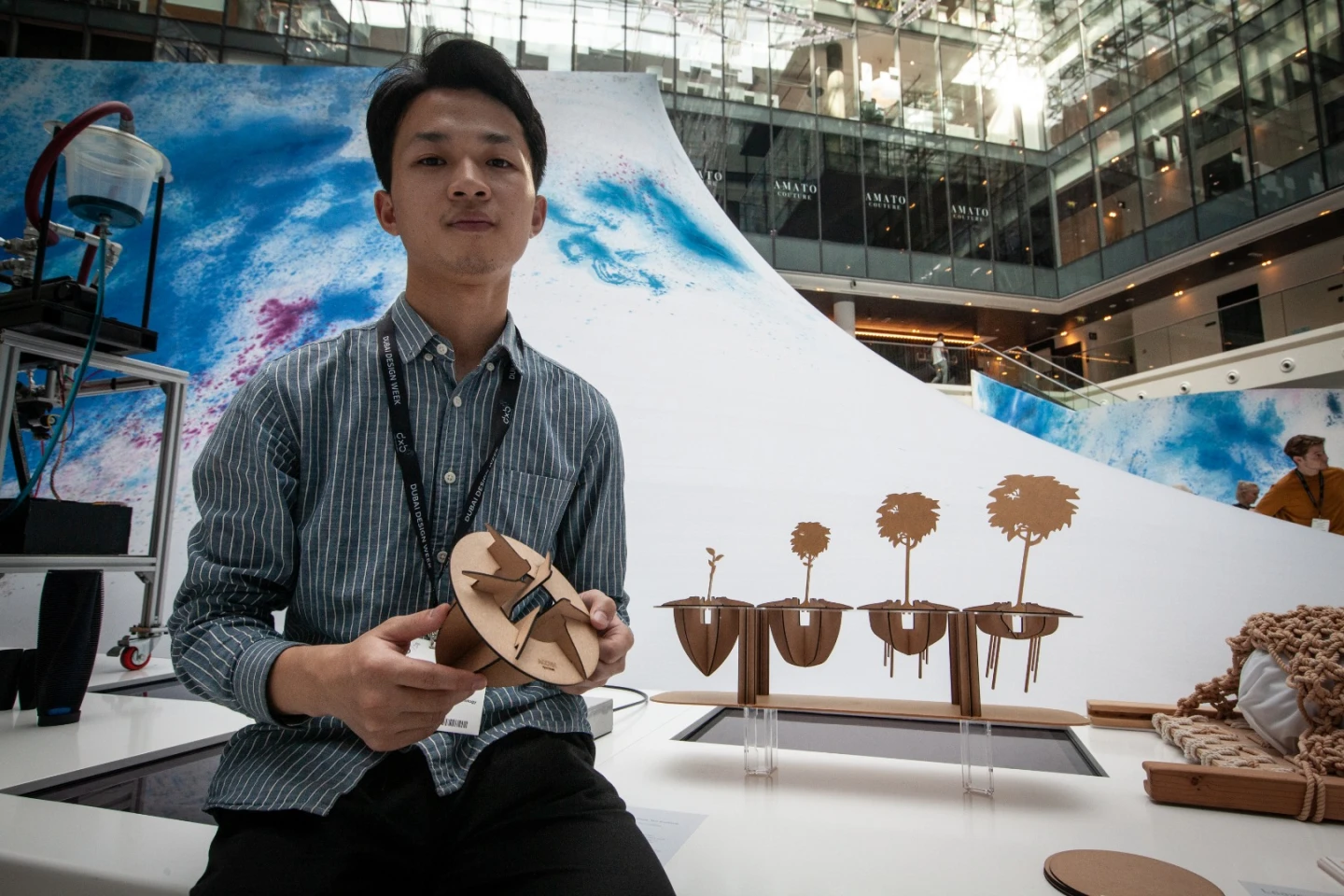 Zhang Liye from China’s Huazhong University of Science and Technology designed Acorn, an entirely biodegradeable base made from raw materials gathered from crop waste, fashioned into frames to raise plants in the desert