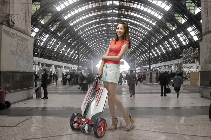 The MUV-e folds up into a suitcase-sized trolley in around 3 seconds