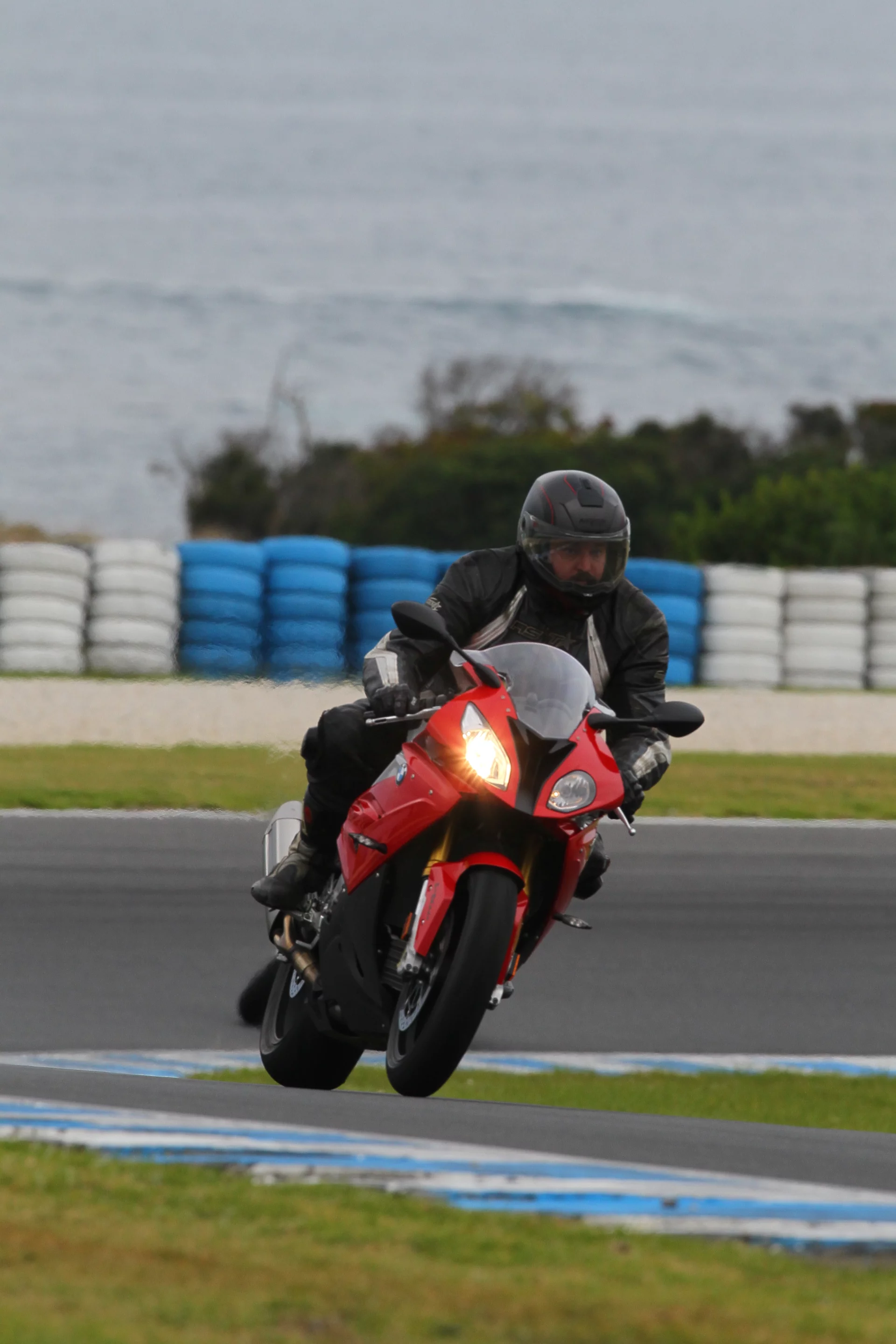 Wide open throttle on a 200hp monster - and yet it's wonderfully composed. (Photo: Steve Duggan/sdpics.com - supplied by BMW Australia)