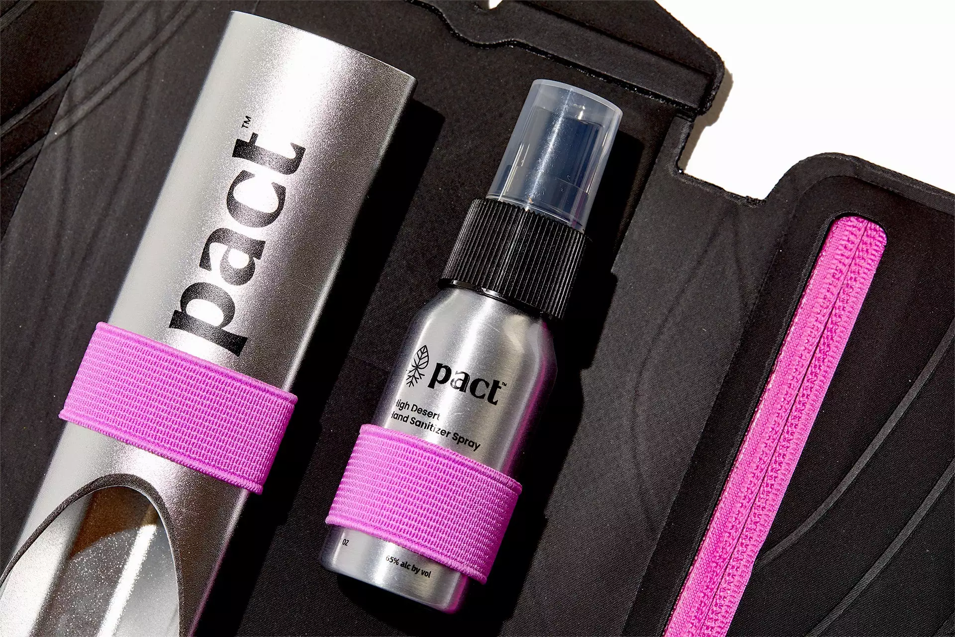 Pact finishes things off with an organic hand spray for easily cleaning up those well-used, soiled hands