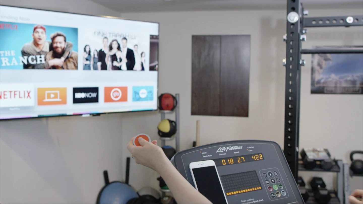 The O6 controller offers greater utility with the way it can work as a remote control for media apps or smarthome devices, all without having to touch a smartphone
