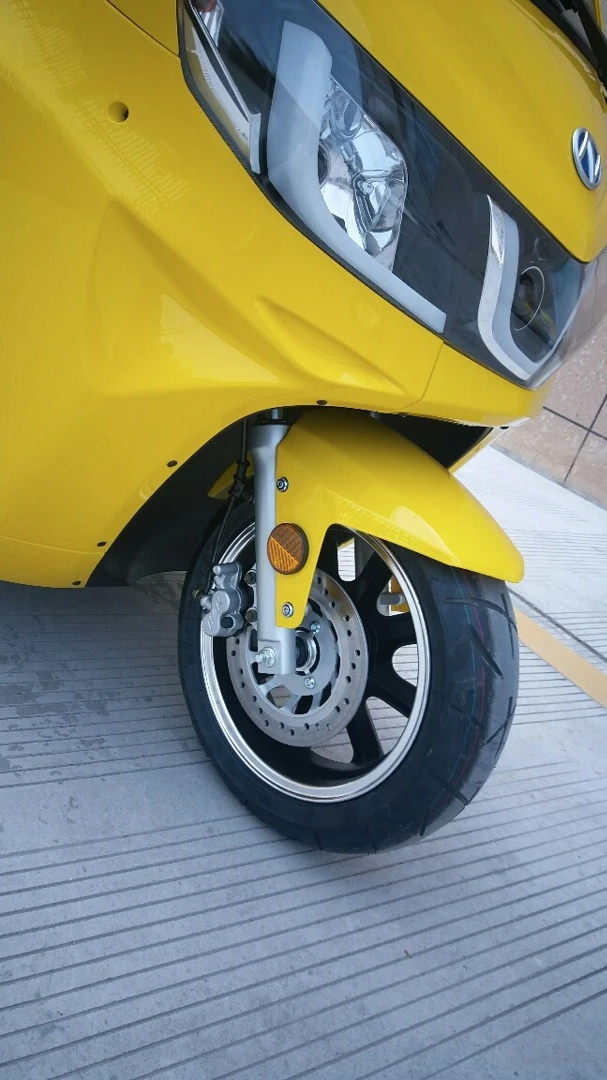 ZEV T3-1 Micro: wide front tyre