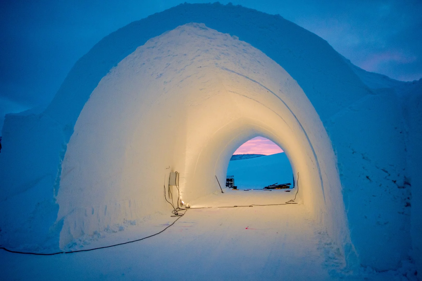The design of Icehotel 365 is said to combine the arched architecture of the classic Icehotel with traditional building methods