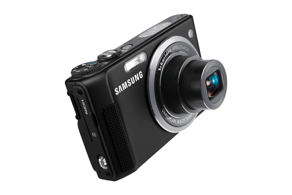 Samsung TL350 10MP compact camera sports analog capacity gauges