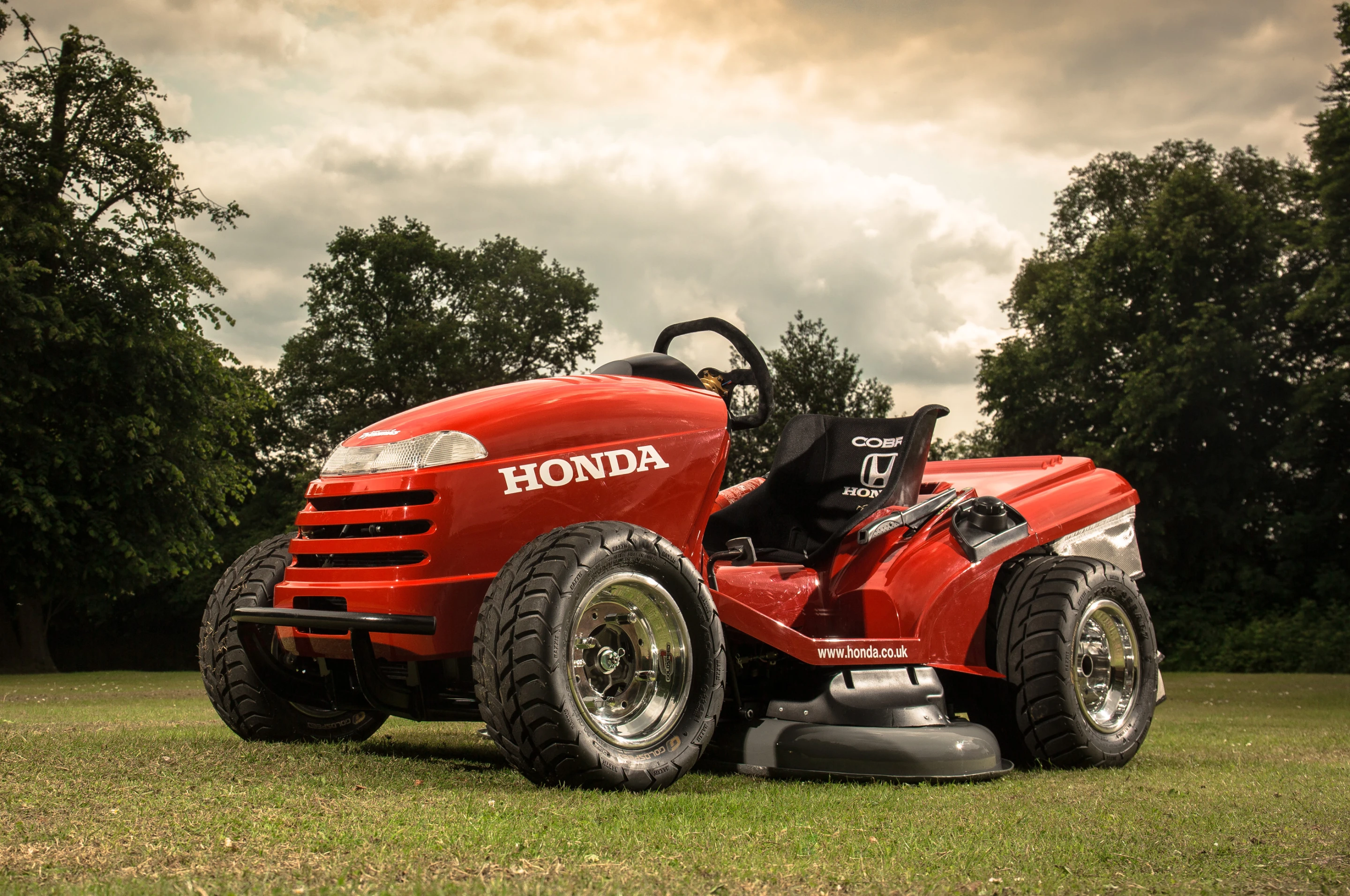 Honda stuffed a 1000cc engine from a Honda VTR Firestorm motorcycle into the custom chromoly framed beasty