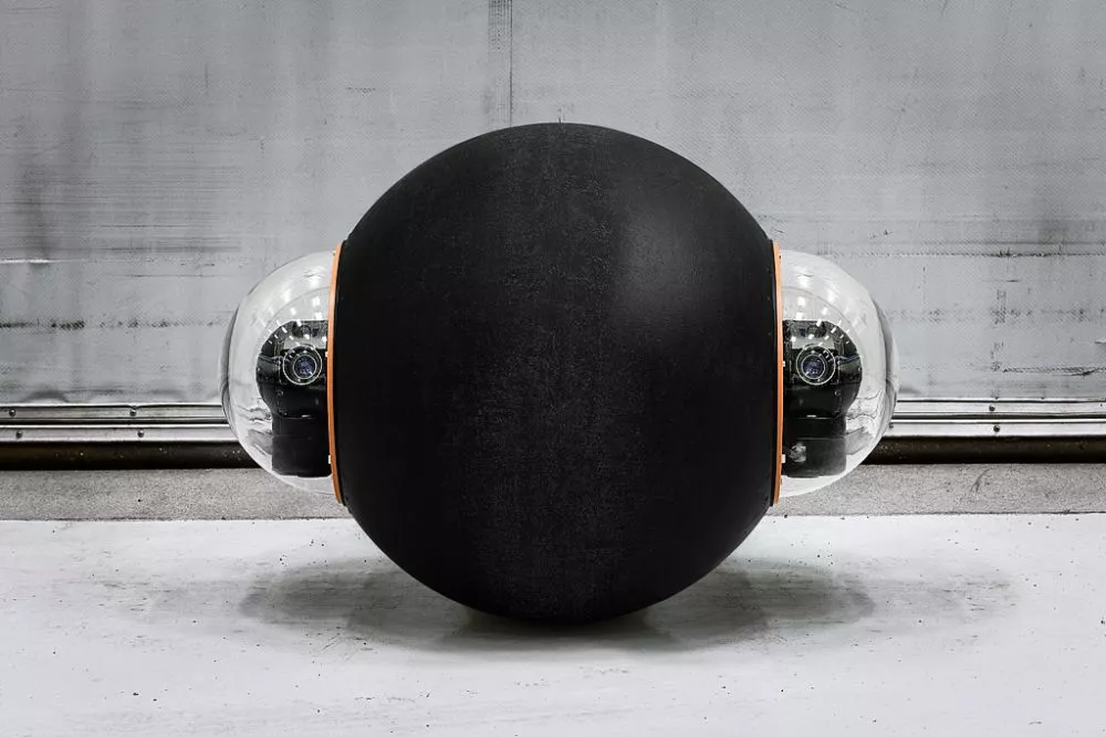 Rotundus GroundBot comes with a pair of cameras, providing its operator with a live video feed in 3D