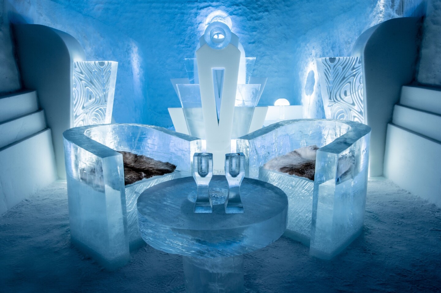 A Deluxe Suite in Icehotel 365 called Once upon a Time by Luc Voisin and Mathieu Brison