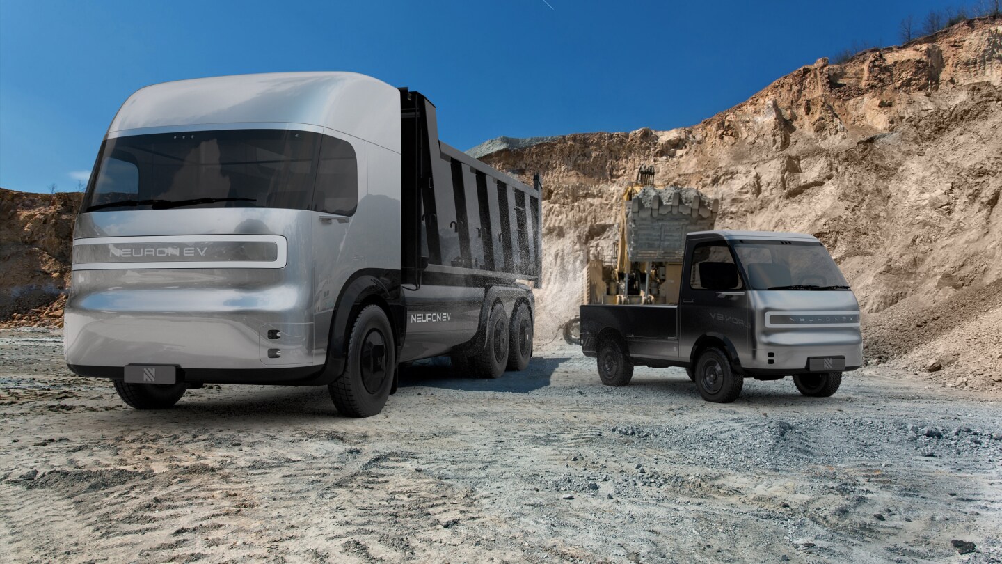 Both the MET (left) and STAR can be outfitted for different tasks with various rear modules