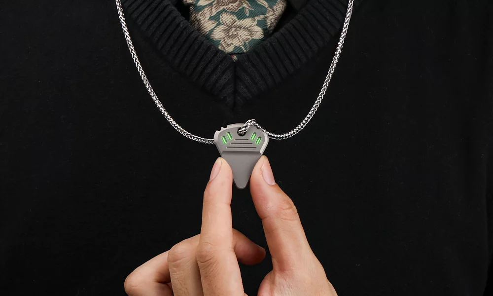 The anti-slip grip has a punched-out hole for attaching the pick to a lanyard, necklace or keychain