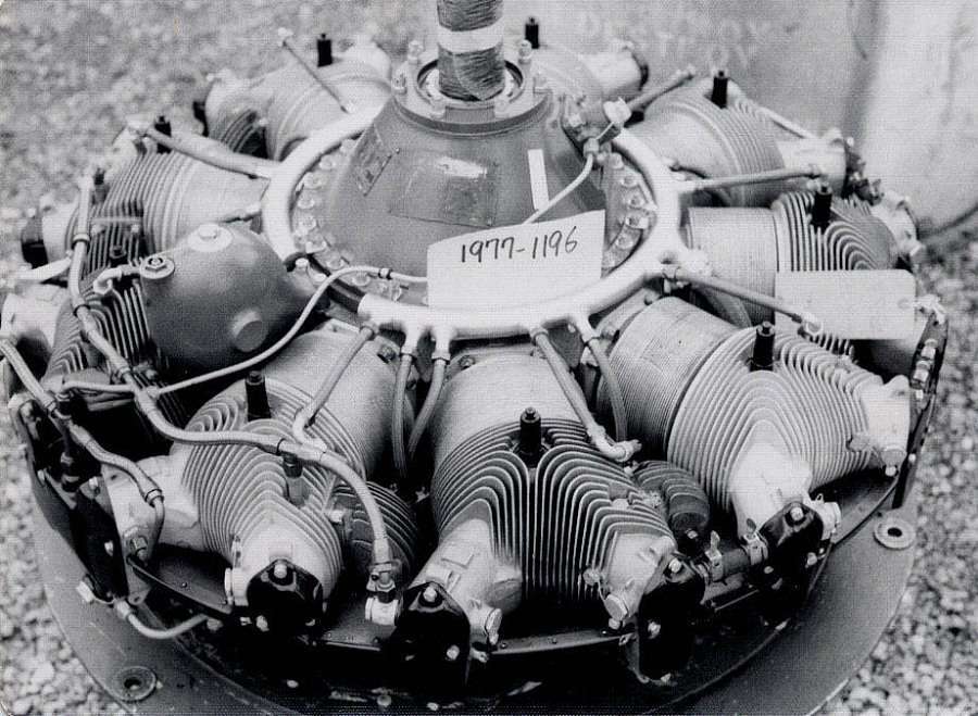 The radial engine with 9 cylinders and 16 liters of displacement