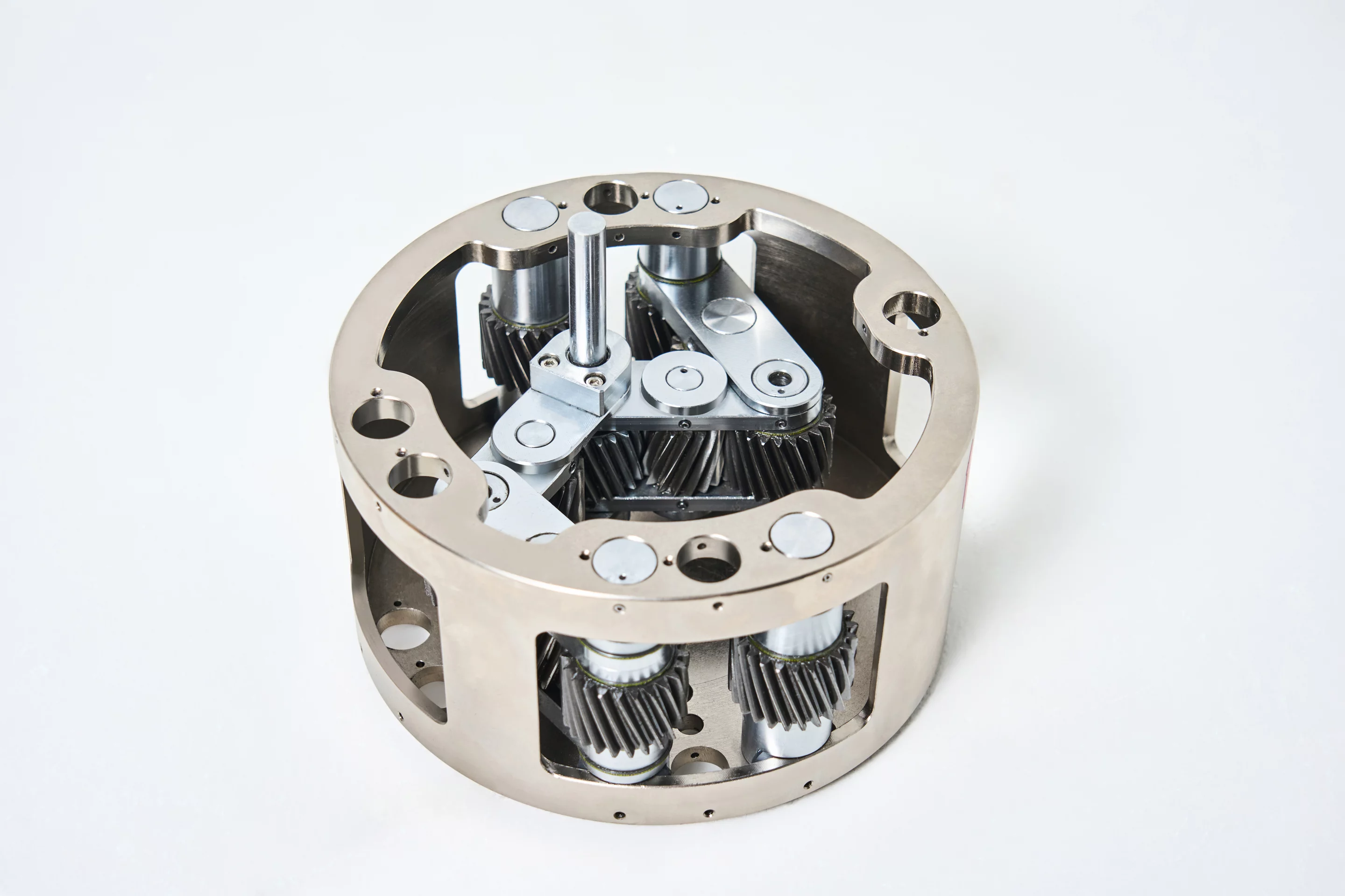 A close look at one of the Uni Wheel modules, which engages an outer ring gear