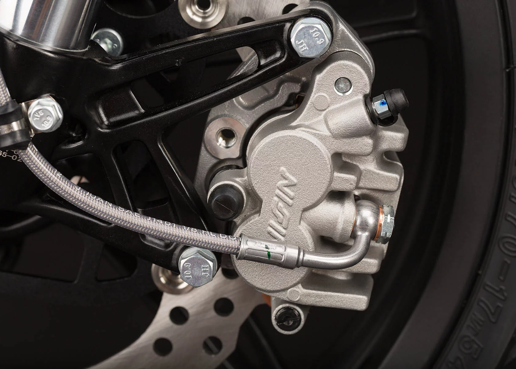 The 2014 Zero SR - small 2-piston, single disc front brake setup