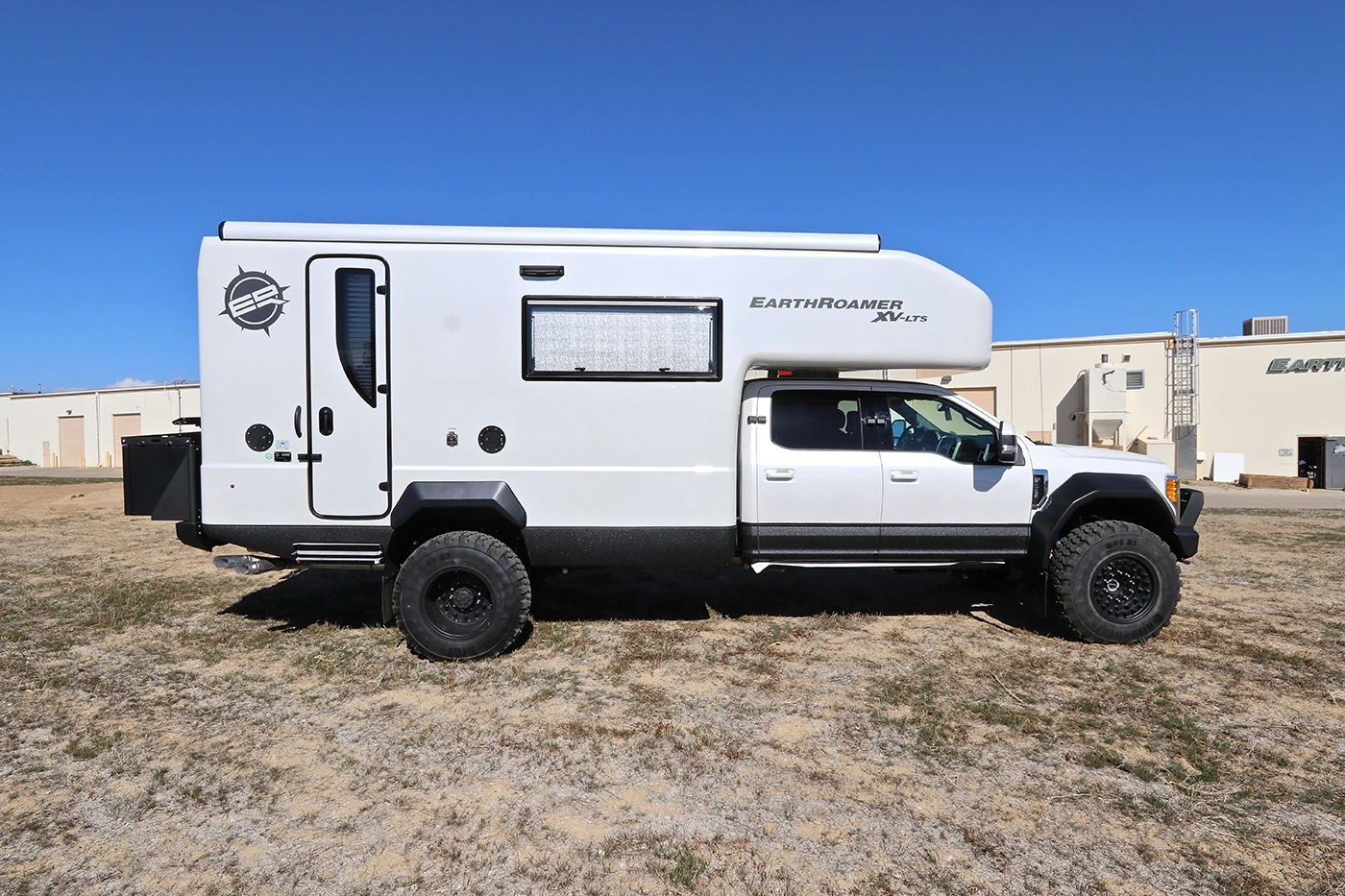 2017 EarthRoamer XV-LTS