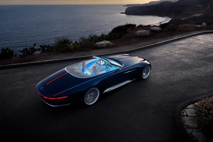The 2017 Vision Mercedes-Maybach 6 Cabriolet is the droptop version of the Vision Mercedes-Maybach 6 Coupé presented at Pebble Beach in 2016.